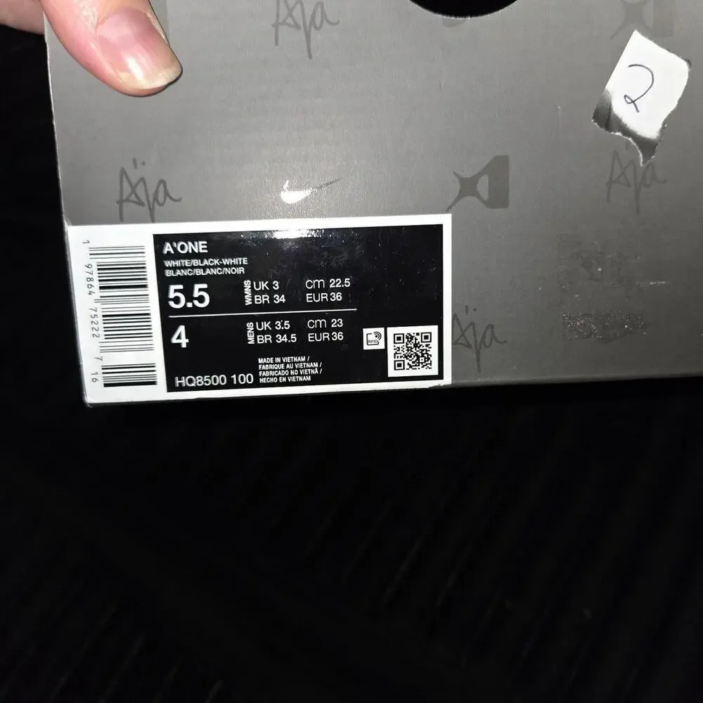Nike a one whiteblack sneakers size